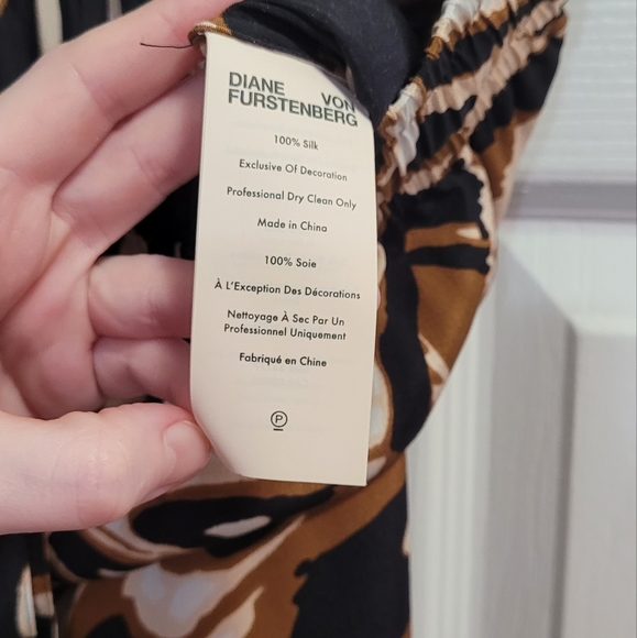 Dvf Denise Silk Pants in Abstract Wing Black Size Medium - Picture 9 of 12